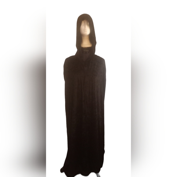Black Velvet hooded Cape - Picture 2 of 3